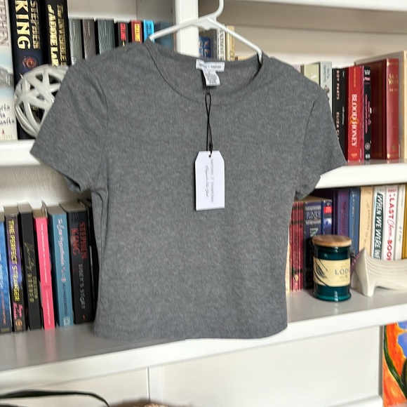 2 Better Together Crop Tops, women’s medium. New with tags. - Picture 3 of 4